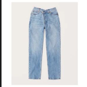 Abercrombie Curve Love High Rise Dad Jeans